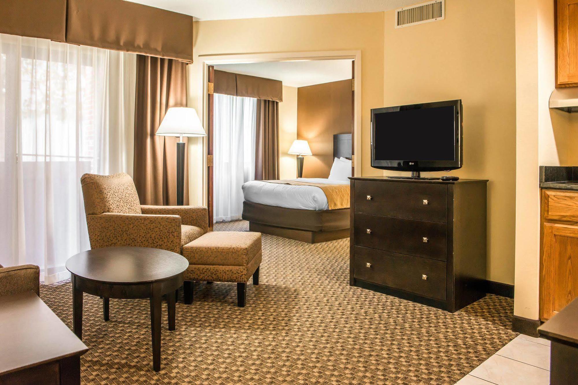 Hotel Comfort & 3*